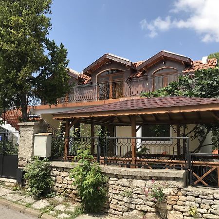 Guest House Yoanna Balchik Ngoại thất bức ảnh