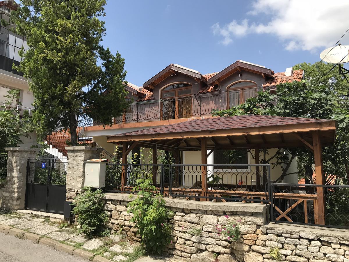 Guest House Yoanna Balchik Ngoại thất bức ảnh