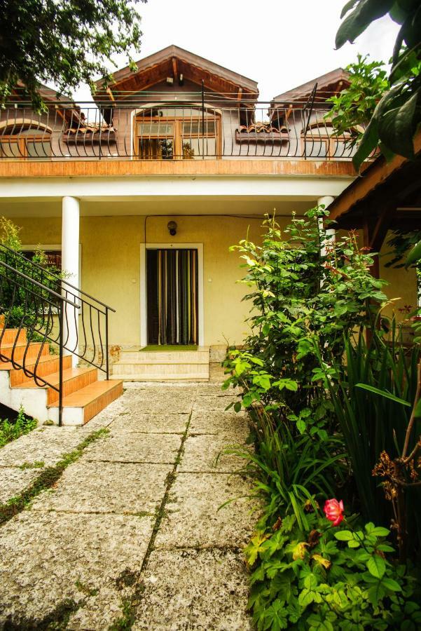 Guest House Yoanna Balchik Ngoại thất bức ảnh